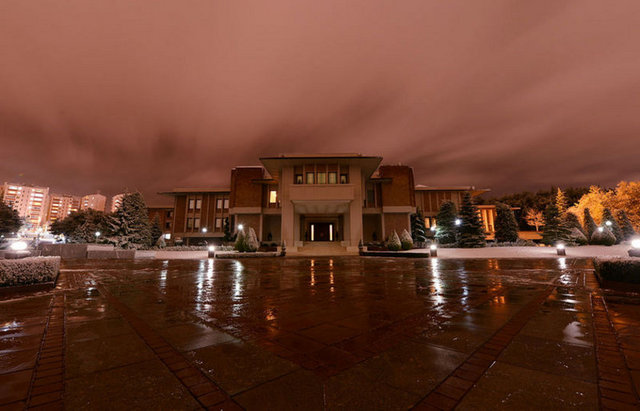 '2012'nin ilk karının düştüğü gece Çankaya Köşkü.'