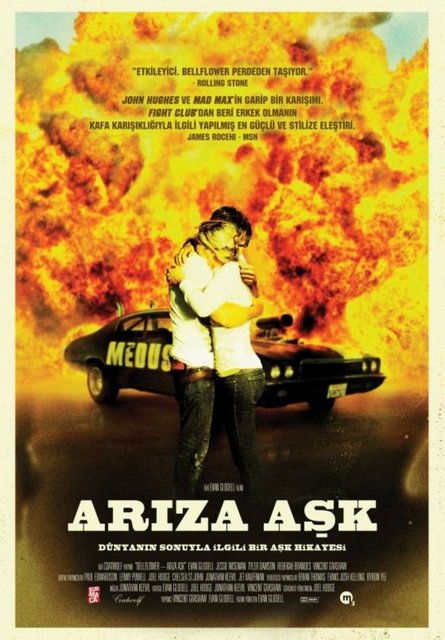 13-Arıza Aşk (Bellflower) (2011) -   - Evan Glodell'ın ilk yönetmenlik denemesi, 'buram buram yanık kokan' görsel dokusuyla 'göz alıcı' bir deneyimin sözünü veriyor. Filmin genç bireylerin gözünden akarken 80'lerin gençlik filmleri ile sinemanın kıyamet portrelerini akla getirmesi, dilsel anlamda ilgi çekici bir eserin tanımını yapmasını sağlıyor.