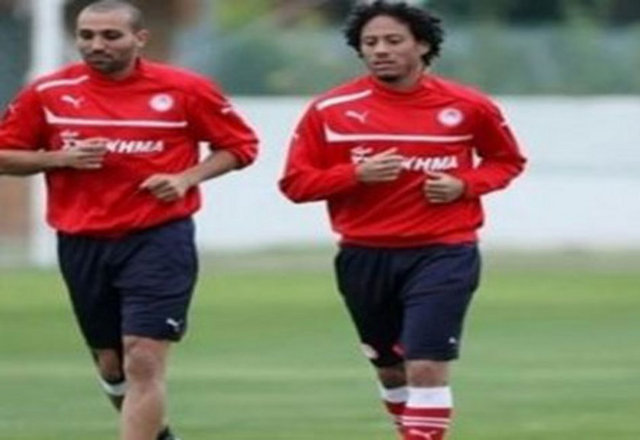 Galatasaray'ın eski oyuncusu Juan Pablo Pino, Yunan devine imza attı. Pino, bir süredir antrenmanlara çıktığı Yunan ekibi Olympiakos ile sözleşme imzaladı.