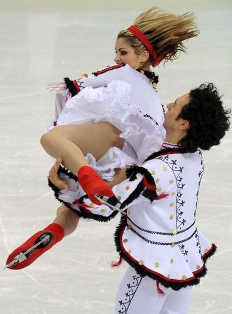 Tanith Belbin-Artistik Patinaj