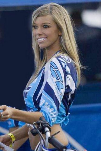 Melissa Mikkelsen-LFL (Lingerie Football League)