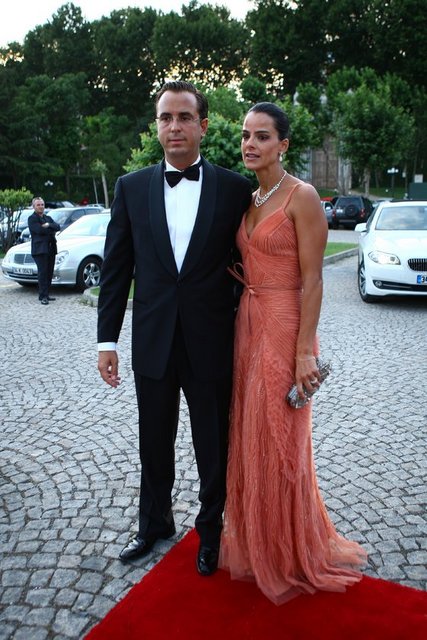 EDVINA SPONZA - MURAT ÖZYEĞİN
