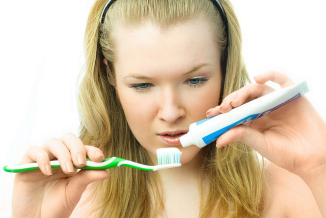 * Kendi diş macununuzu yapın