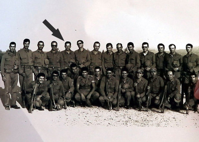 Siyasetçilerin bilinmeyen fotoğraflarıEski Cumhurbaşkanı Adayı Ekmeleddin İhsanoğlu'nun askerlik fotoğrafı