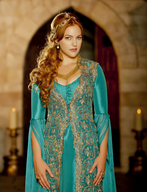 Meryem Uzerli - Sünnetli gibi yürüyor