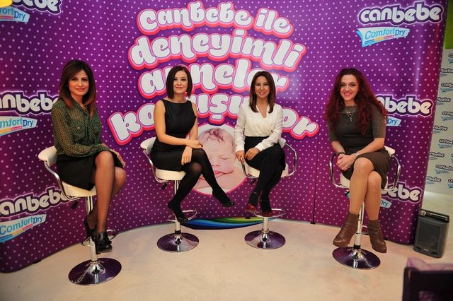 HANDE KAZANOVA, PINAR REYHAN ÖZYİĞİT, NİLÜFER KAS, NORA ROMİ