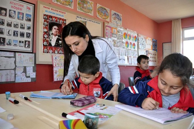 KÖYLÜ KADINLARI OPERAYLA TANIŞTIRDI