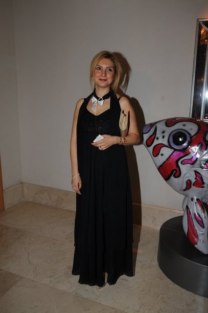 ARZU ÖZAL