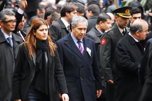 BÜLENT ARINÇ