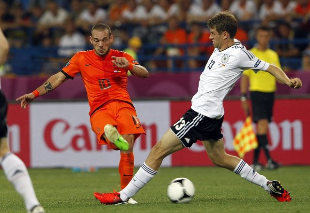 Sneijder özellikle serbest atışlardaki başarısıyla tanınıyor.