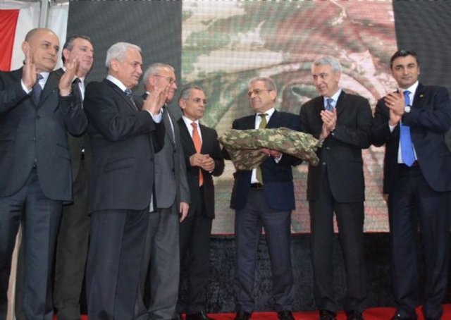 Türk Silahlı Kuvvetleri için üretilen kimyasal, biyolojik, radyolojik ve nükleer koruyucu kıyafetlerin ilk partisi törenle teslim edildi.