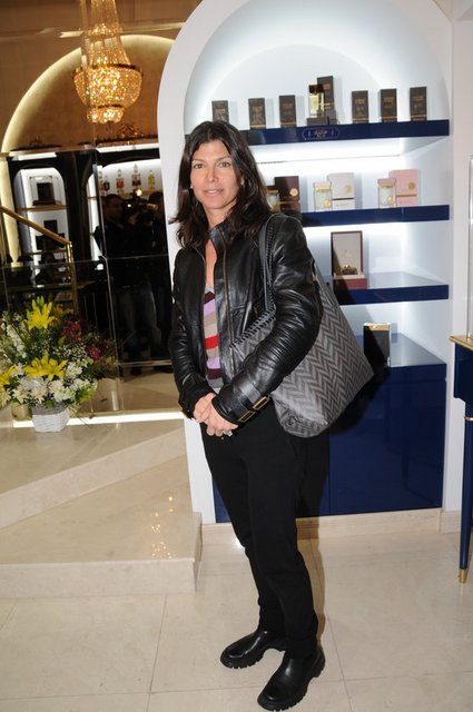 ZEYNEP ÜSTÜNEL