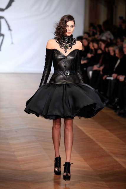 PARİS MODA HAFTASI 