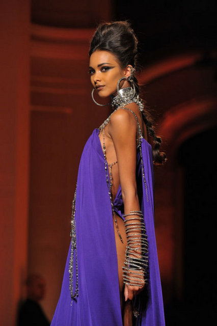 PARİS MODA HAFTASI 