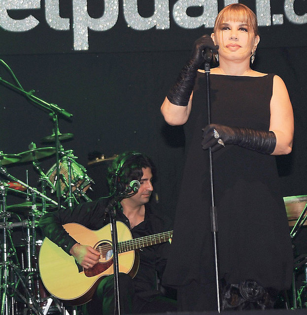 SEZEN AKSU 