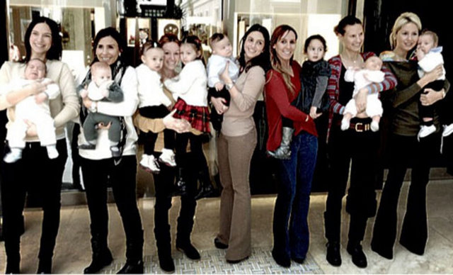 SİBEL TEZMAN, FULYA ÖZKANCA, MELDA KOSİF, HANDE GAMGAM, SANEM TEZMAN 