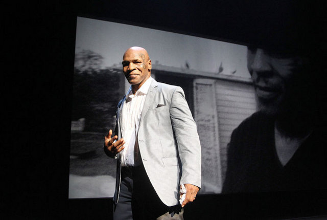 Boksa yeni bir stil getiren ağır sıklet şampiyonu Tyson, son filmi ile ilgili yaptığı açıklamayla hayranlarını üzdü. 2009 ABD yapımı "Felekten bir gece" isimli filmde kendini canlandıran Mike Tyson, komedi filmindeki bu rolü uyuşturucu bağımlılığı yüzünden kabul ettiğini açıkladı. -  - "Bu rolü uyuşturucu alacak para bulabilmek için kabul ettim. Sizlerin karşısına bu şekilde çıktığım için çok üzgünüm. Filmin bu kadar başarılı olacağını hiç düşünmemiştim, tek düşüncem, uyuşturucu alabilmekti." -  - "Demir Yumruk" lakaplı ünlü boksör, daha önce tecavüz suçuyla hapis yatmış ve dövüş sırasında rakibinin kulağını ısırıp koparması ile tüm dünyada yankı uyandırmıştı.