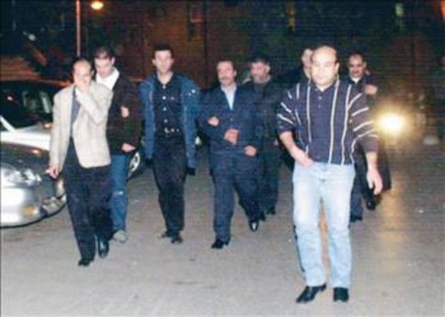 MUSTAFA KOCADAĞ: Mehmet Demir adlı uyuşturucu satıcısının ajandasından harekete geçen polis, Fatik Ürek'ten sonra Azer Bülbül ve menajeri Mustafa Kocadağ'ı gözaltına almıştı.