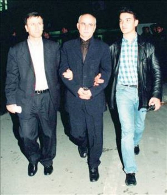 HASAN BORA: Ünlülerin organizatörü olarak bilinen Hasan Bora da uyuşturucu satıcısının polise verdiği ifadeler doğrultusunda gözlem altına alınmıştı.