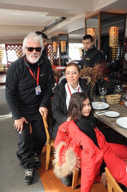 AHMET - AYŞEGÜL, AYLA HOTİÇ