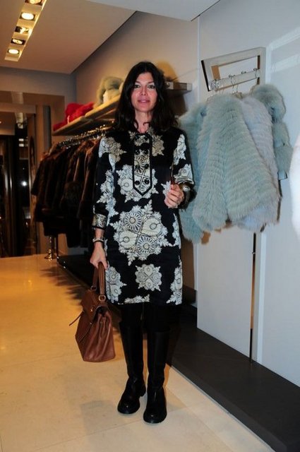 ZEYNEP ÜSTÜNEL