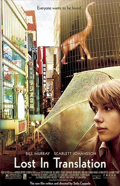 Bir Konuşabilse...(Lost in Translation)(2003) - Bill Murray ile Scarlett Johansson'u Tokyo'da bir araya getirirken iletişimden ziyade iletişimsizlikten güç alarak fark yaratan soyut bir aşk filmi... Sofia Coppola'nın metropolü bir yabancılaşma platformu olarak kullanması eserin değerine değer katarken, büyük oranda da kalıcı olmasına olanak tanıdı.