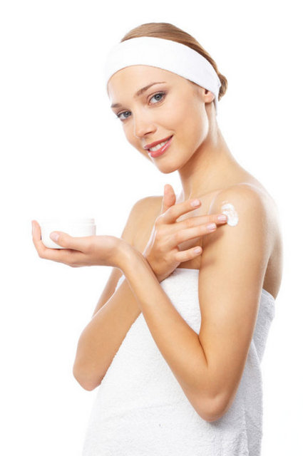 Pürüzsüz ve yumuşak bir cilt için etkilidir.