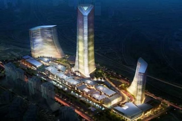 METROPOL İSTANBUL - Yükseklik: 250 metre Lokasyon: Ataşehir / İstanbul Yatırımcı: Emlak GYO, Varyap ve GAP İnşaat ortak girişimi Mimari: RMJM Metropol İstanbul, 3 bloktan oluşan bir proje. Metropol kule binası 57 kat olarak planlanmış. 2015 yılında proje tamamlandığında Avrupa'nın en yüksekleri arasında ilk 10 içinde yer alacak. İstanbul Anadolu yakasının finans merkezinde yükselen kulenin siluetteki yeri dikkat çekici. -