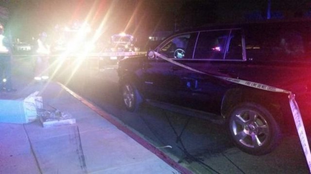 Los Angeles'ta yaşanan kazada, ünlü oyuncunun kullandığı araç yoldan çıkarak elektrik direğine çarptı.