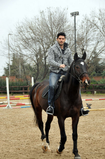 Ancak Sayışman'a, dava sonuçlanana kadar, eyalet yasalarına göre yurt dışına çıkma yasağı kondu.