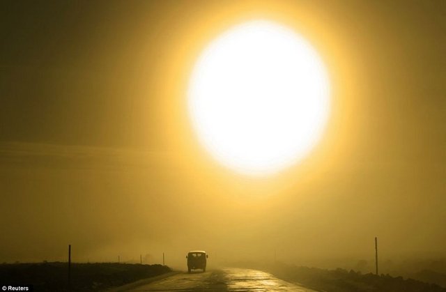 Oymyakon'da kışın güneş yalnızca 3 saat gökyüzünde kalıyor.