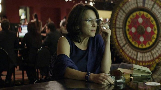 Sebastián Lelio'nun yönetmenliğini üstlendiği Gloria, Berlin Film Festivali'nde hem eleştirmenlerin hem de izleyicilerin büyük övgüsünü topladı.