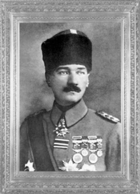 Mustafa Kemal, Yıldırım Orduları Grup Komutanı iken (31 Ekim-13 Kasım 1918) -