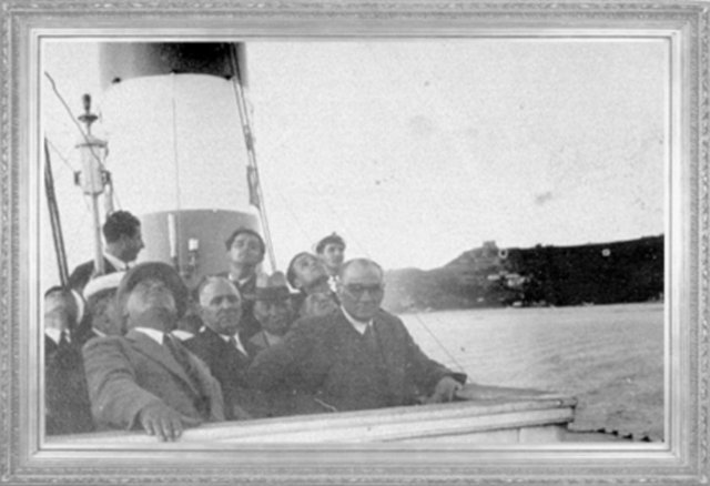 Mustafa Kemal ATATÜRK, Ertuğrul Yatı ile Yalova'ya gidiyor (1936)