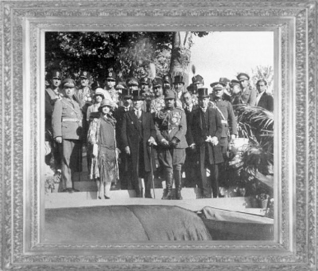 Mustafa Kemal, Afgan Kralı Amunallah Han'ı misafir ediyor (1928)