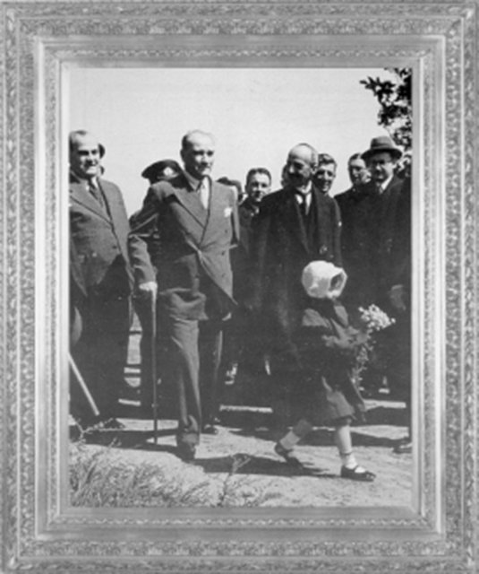 Mustafa Kemal ATATÜRK, Küçük Ülkü ile Fenerbahçe'de (1936)