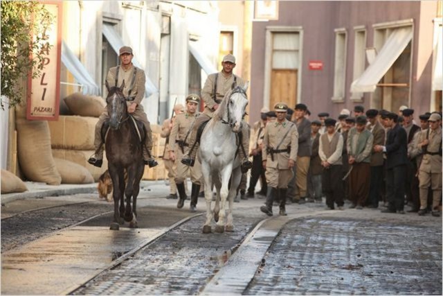 21 Şubat -3 Mart tarihleri arasında düzenlenen 18'incisi Londra Türk Film Festivali'nde, 30'a yakın Türk filmi farklı sinemalarda vizyona girerek seyirci ile buluşacak