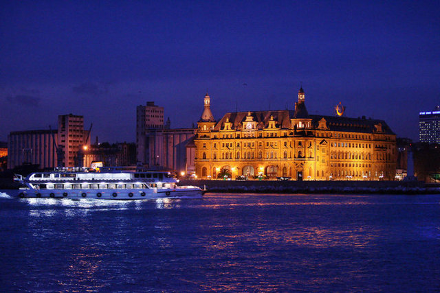 HAYDARPAŞAIII. Selim sadrazamı Haydar Paşa'ya ait geniş bir arazi bulunduğu için semt bu adı almıştır.