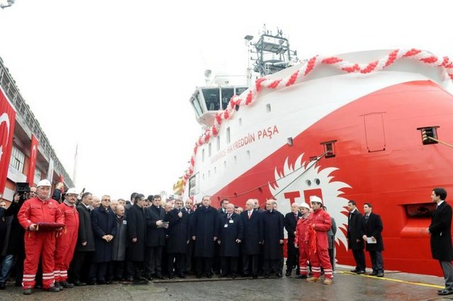 Geminin Türkiye'deki petrol aramacılık tarihinin yıldızı olacağına inandıklarını dile getiren Uysal, ''Geminin ürettiği datalarla Akdeniz ve Karadeniz'de yer altı yapılarını çözeceğiz, ardından sondaj çalışmalarına başlayacağız. Sondaj çalışmaları neticesinde de doğal gaz veya petrol keşfi olması halinde 7-8 yıllık süreç içerisinde ekonomiye kazandırılacak'' dedi.