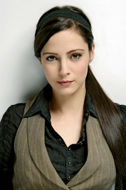 MİNE TUGAY: Nil Erkoçlar'a yapılan, yapılmaya çalışılan şey ne ayıp! Sizin aileniz yok mu yahu?