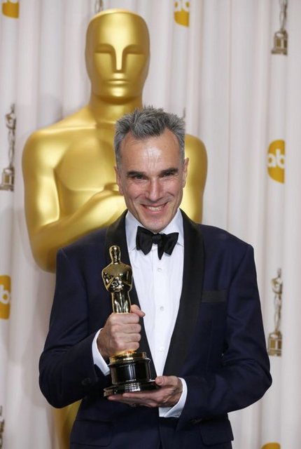 DANIEL DAY LEWIS