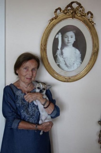 Emel Nurcihan Hado   - 1925 doğumlu Sultan Reşad'ın torunu. Ortaköy'de yaşıyor.   -