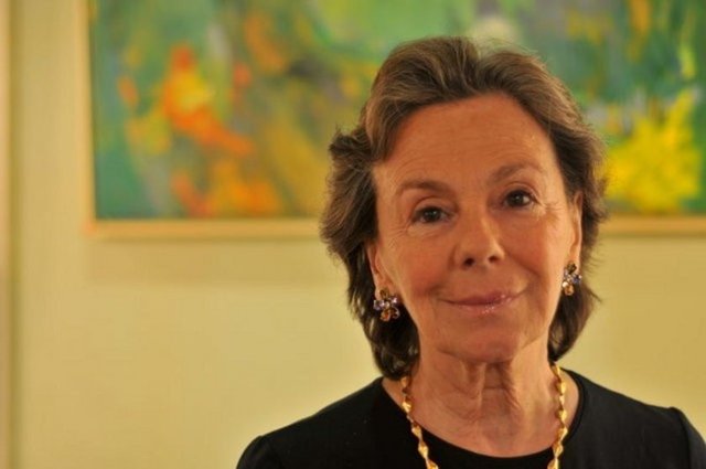 Kenize Murad  - Sultan V. Murad'ın kızı Hadice Sultan'ın torunu. Gazetecilik yapan Kenize Murad, Fransa'da yaşıyor.  -