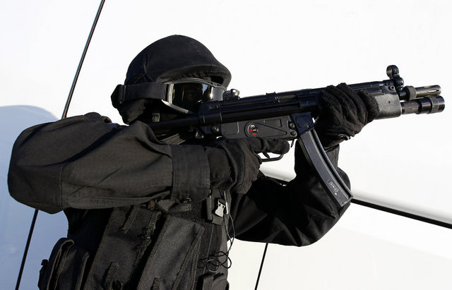 Yapılan değerlendirmenin ardından uygun görülenler JÖAK'ta atış, spor, mülakat testlerine giriyor.