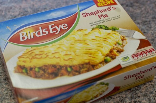 BIRDS EYE/22 ŞUBAT: Gıda devi, üç hazır biftek ürününün İngiltere ve İrlanda'da satışını durdurdu. Bunun sebebi ise Belçika'da da satılan bu ürünlere ilişkin yapılan testte at DNA'sına rastlanmış olmasıydı.