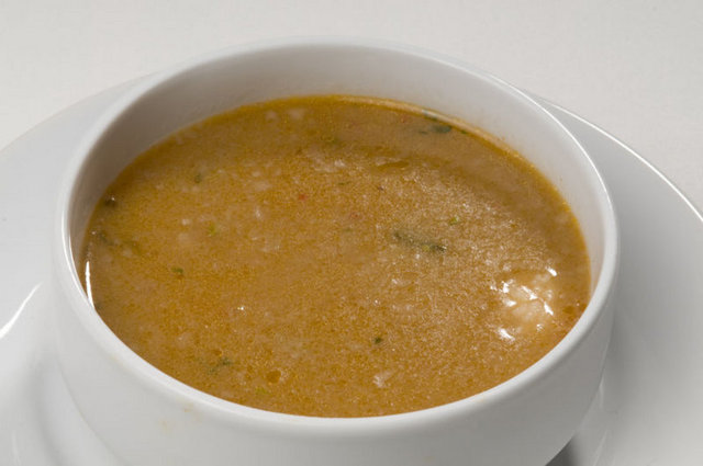 EZOGELİN ÇORBASI: -  - Enerji verir ve yorgunluğu giderir. - * Kansızlara faydalıdır. - * Anne sütünü attırır. - * Kandaki kolesterol oranını düşürür ve kan akışını hızlandırır. - * Kalp ve damar hastalıkları ile şeker hastalığından korunmaya yardımcı olur. - * Kalp krizi riskini azaltır. - * Bağırsakları çalıştırarak vücuttaki zararlı maddelerin uzaklaştırılmasını kolaylaştırır ve kabızlığı giderir.