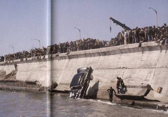 Adı Ölüm virajı olan Zeytinburnu'nda araçların sık sık denize uçtuğu yerlerden biri