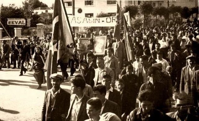 Darbeyi destekleyenler... (Mayıs 1960)