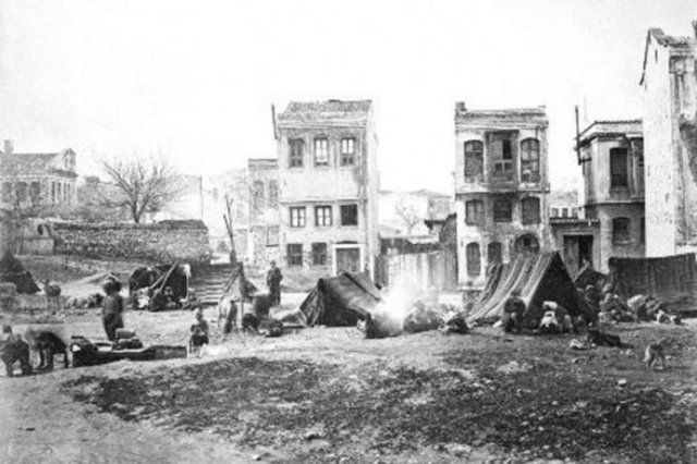 Fotoğrafların derlendiği "Yıldız Albümleri" arşivi,döneme tanıklık etmesi bakımından hazine niteliğinde...