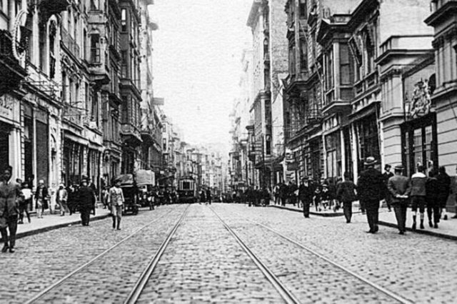 İstiklal Caddesi 1920'ler